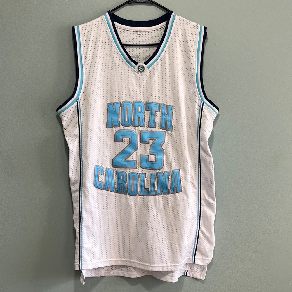 Michael Jordan Basketball Jersey Large #23
North Carolina Tar Heels White L